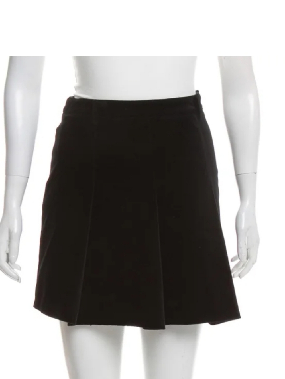 Miu Miu mini skirt in black velvet. Size 4
